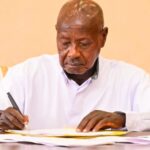 President Museveni announces cabinet President-Museveni-signs-the-Sugar-Ammendment-Act-2025-into-law-during-a-meeting-with-sugar-cane-growers-and-miller-at-State-House-Entebbe-on-Friday.-PPU-Photo-750×375